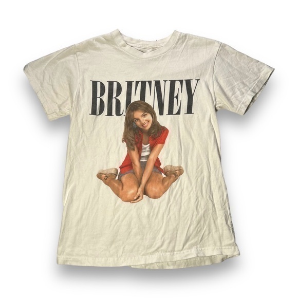 Britney Spears White Graphic Tshirt Size Small - "Jennifer" - Picture 1 of 9